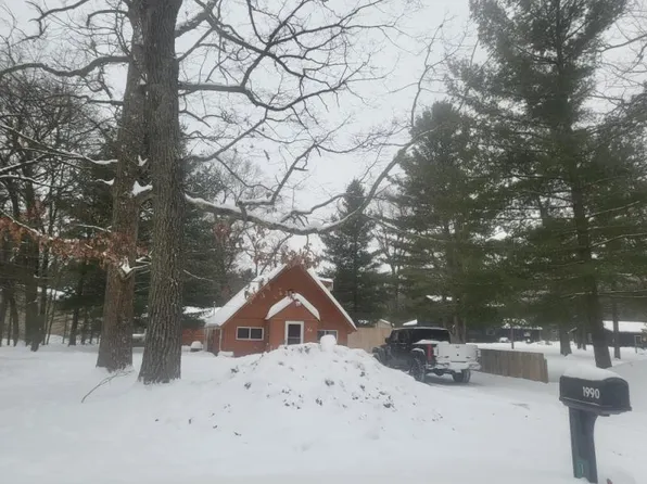 1990 Fern Rd, Oscoda, MI 48750