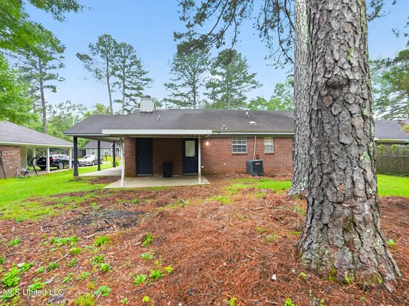 1438 Summit Ave, Jackson, MS 39212