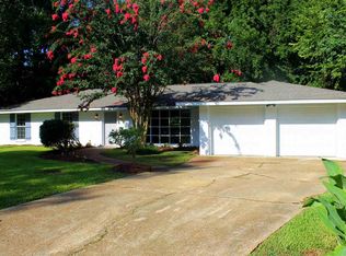 113 Meadow Lane Cir, Clinton, MS 39056