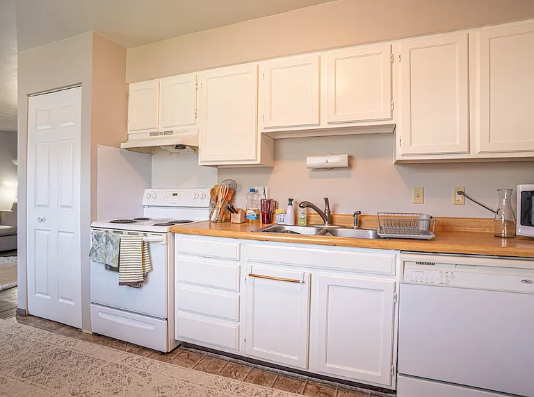 1805 Monticello Park Dr #1805 — Photo 2