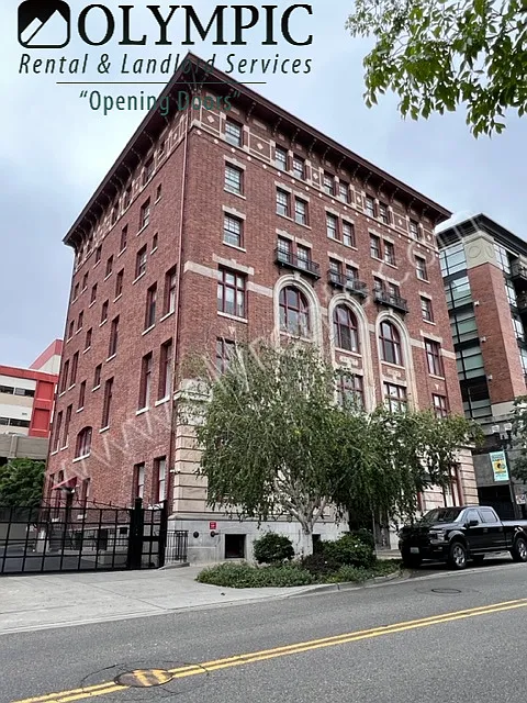 714 Market St #203