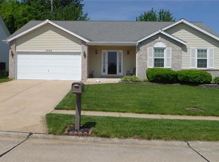1043 Reddington Oaks Dr, Saint Charles, MO