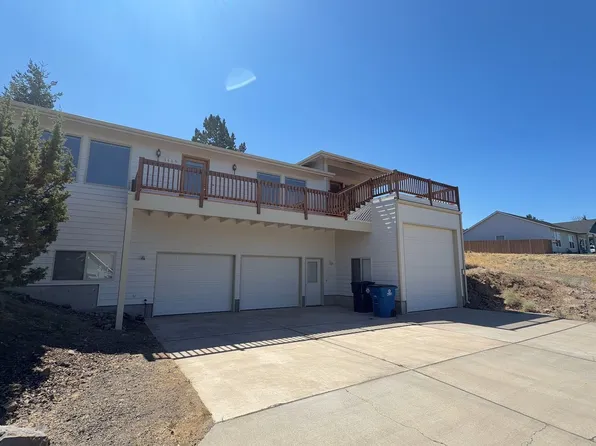 3405 SW Hillcrest Dr, Redmond, OR 97756