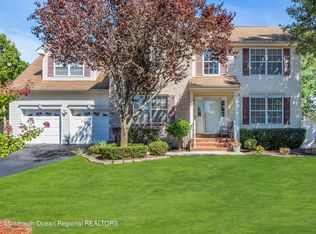 11 Treeview Ln, Aberdeen, NJ 07747