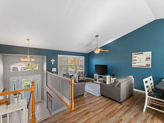 4th image of 10401 Trevino St