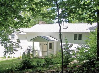 27 Nottingham Park, Manchester Center, VT 05255