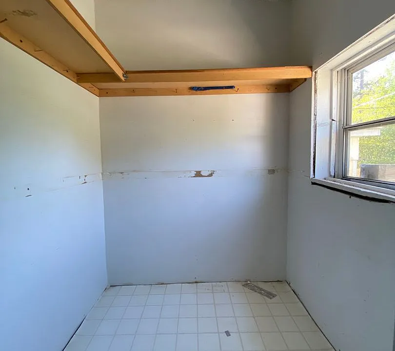 130 Oak St