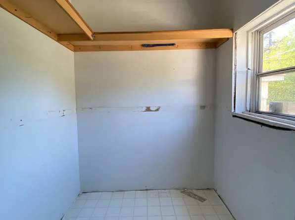 130 Oak St, Clover, SC 29710