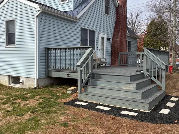 20 W Laurel Rd, Stratford, NJ 08084