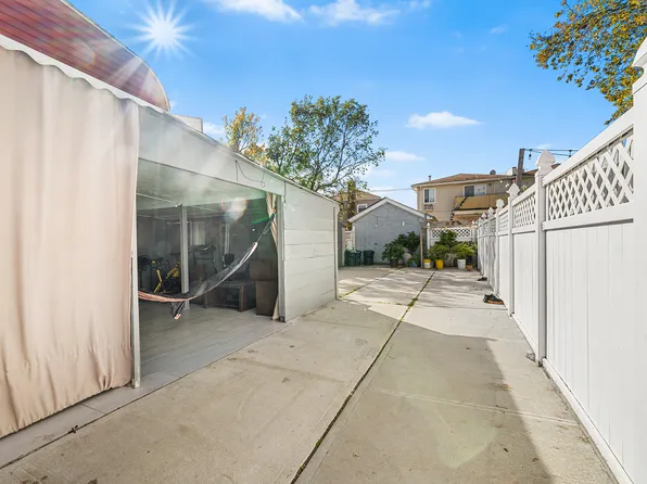 120-38 Inwood Street image 24 of 28