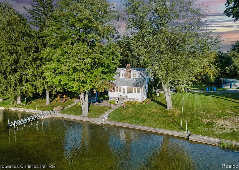 4001 Rd, Commerce Township, MI 48382 Zillow