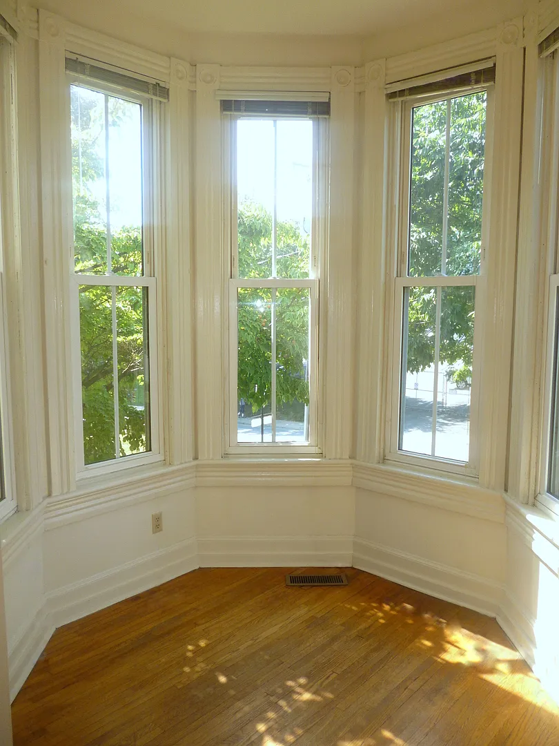 1107 Wertland Street — Photo 2