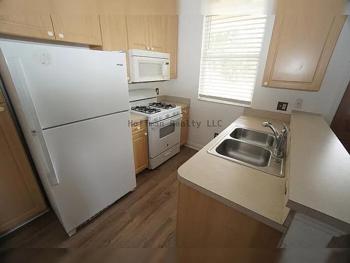 101 Key Haven Ct #1 — Photo 3