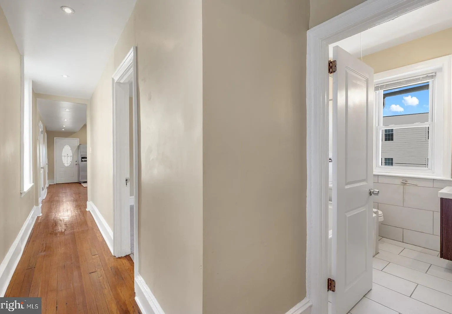 3 bed, 1.5 bath, 1350 sqft, $1,895 — Photo 4