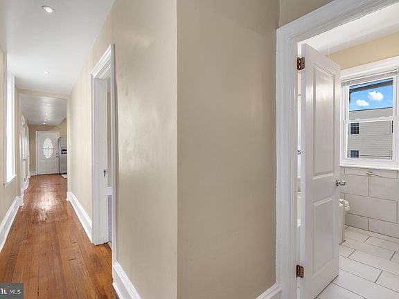 4th image of 4623 Sansom St #B