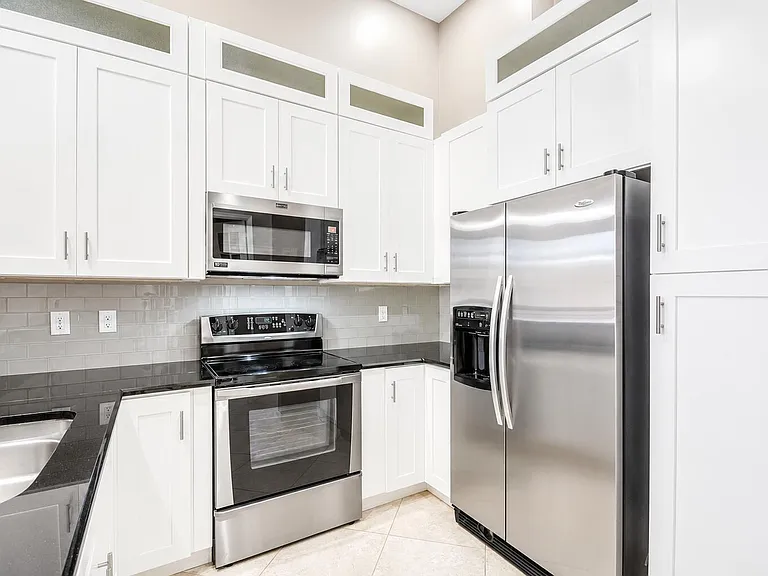701 S Olive Ave #303 — Photo 5