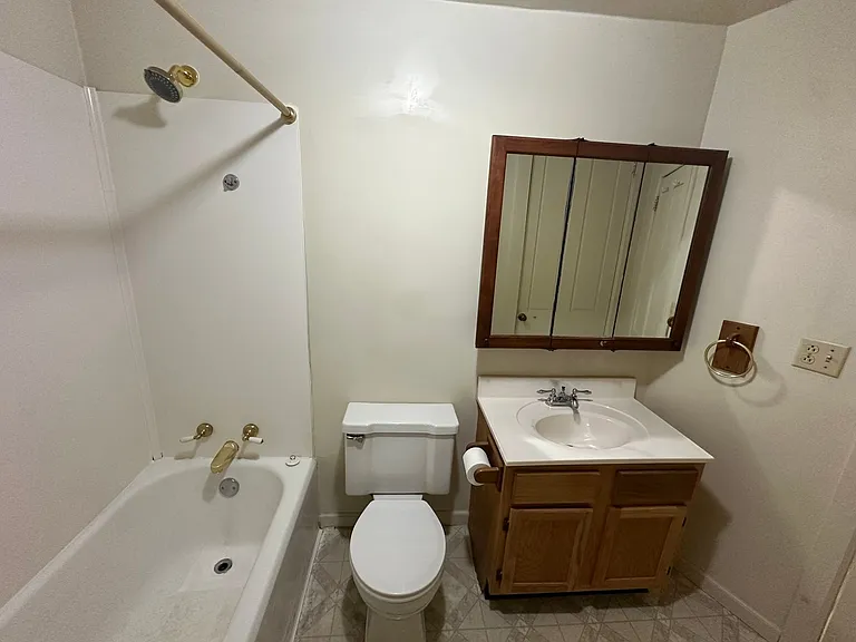 226 N 14th St #1400 — Photo 20
