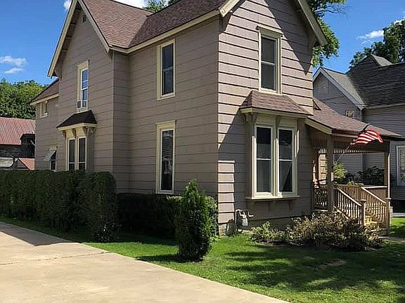 2nd image of 22 Academy St