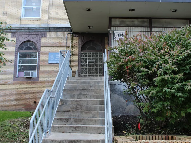 Hampshire Hall — Photo 20