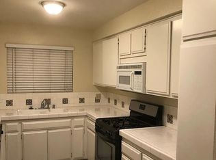 15215 Magnolia Blvd, Sherman Oaks, CA 91403