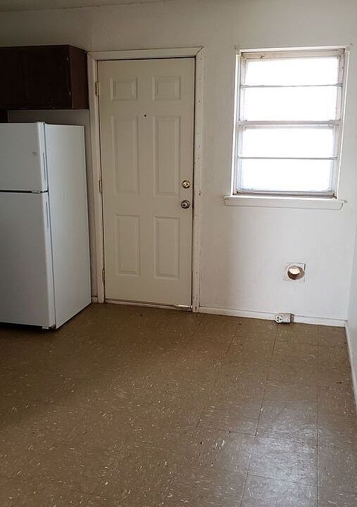 1st image of 620 S Crosby St