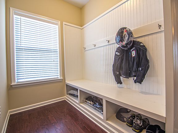 5th image of 4675 Yarrow St