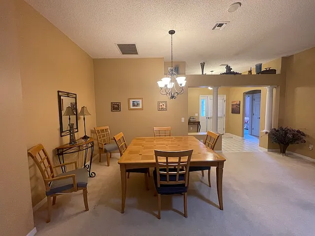 323 Chula Vista Ave — Photo 8