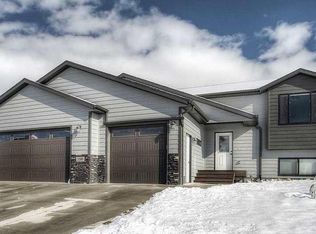 3580 Blackpowder Rd, Rapid City, SD 57703