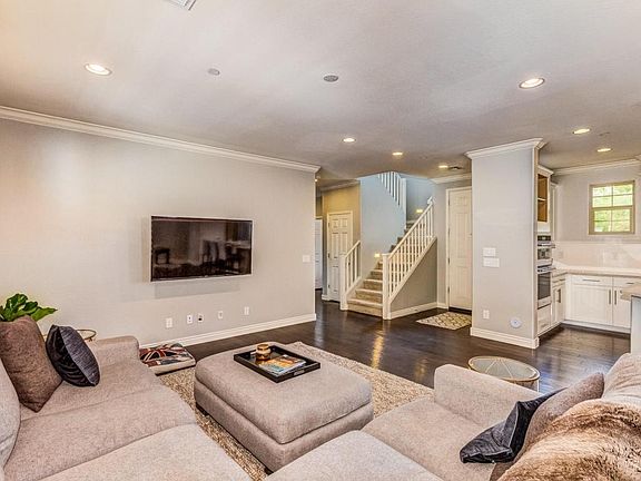 4th image of 4626 E Beck Ln
