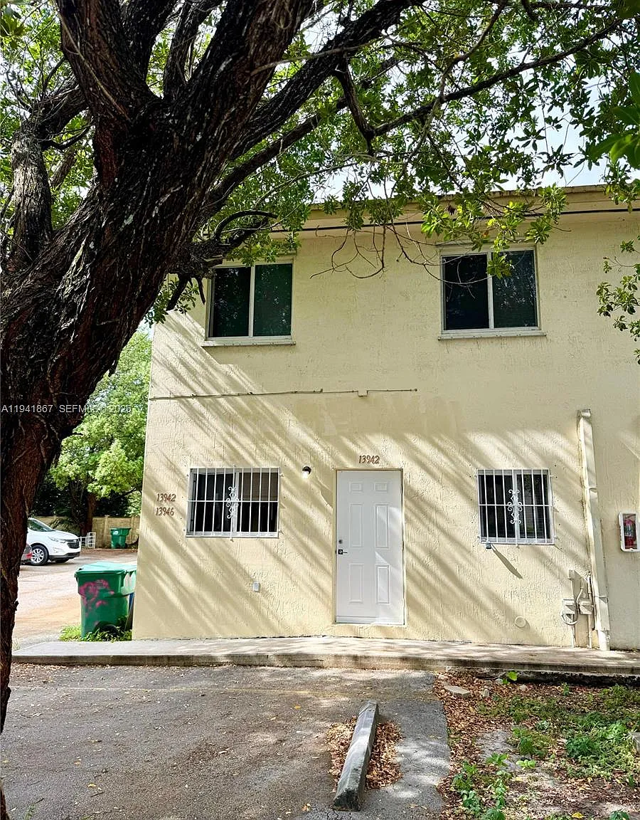 4 bed, 1300 sqft, $2,750 — Photo 1