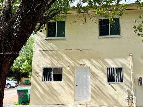 13942 NE 2nd Ave, Miami, FL