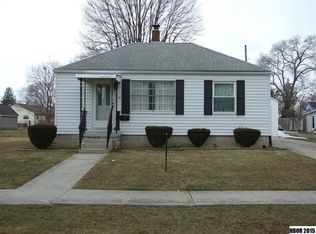 917 S Main St, Fostoria, OH 44830