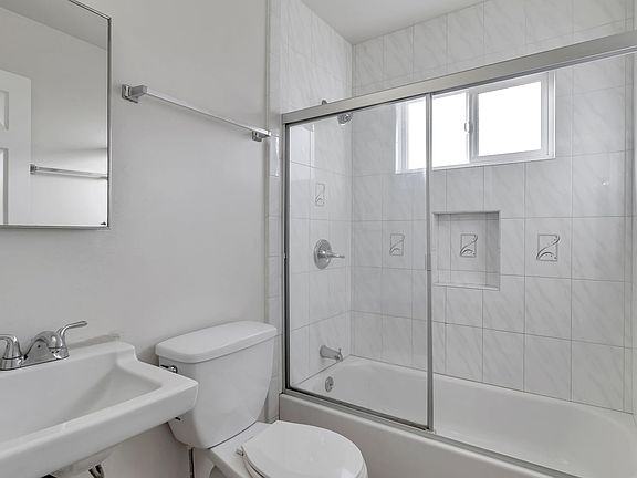 5th image of 662 Johanna Ave #3