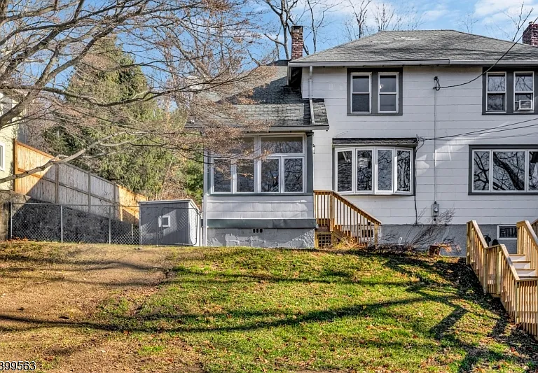 16 Tisco Ave — Photo 2