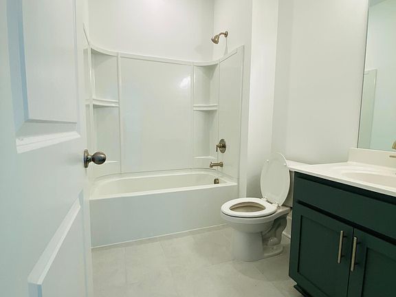 1st floor bedroom_s bathroom