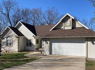 91 Davison Rd, Roach, MO 65787