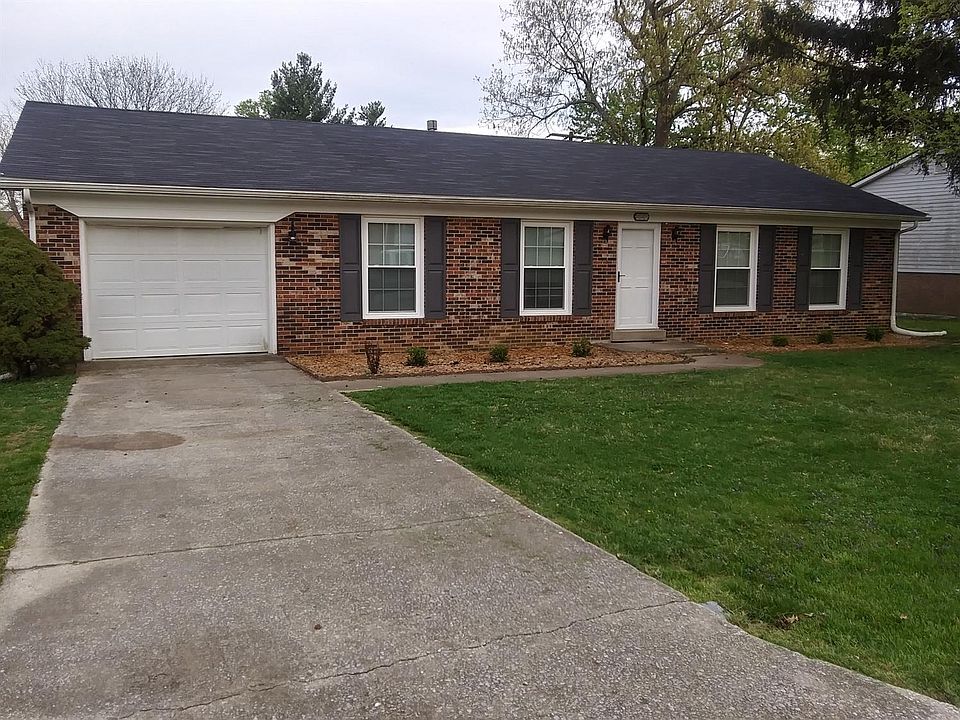 1st image of 221 Pin Oak Pl
