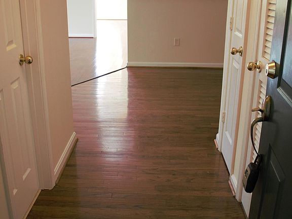 5th image of 20406 Shore Harbour Dr #4-J