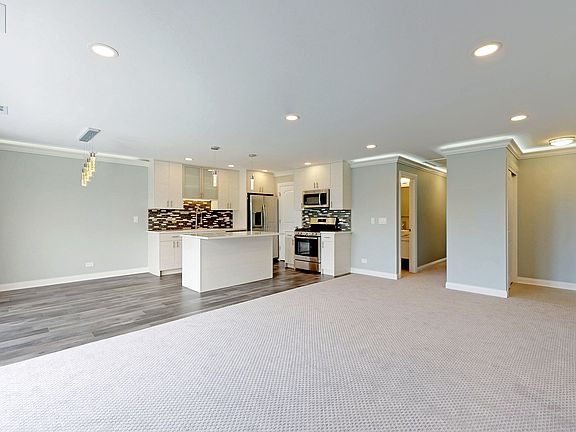 3rd image of 349 Sandalwood Ln