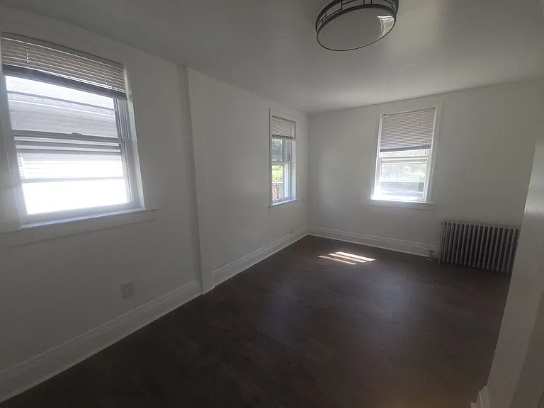 101 Maple St #HOUSE — Photo 9