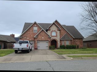 4514 W Blue Ray Cir, Rogers, AR 72758