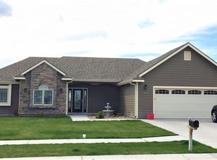 2241 Prairie Rose Dr, Great Bend, KS 67530
