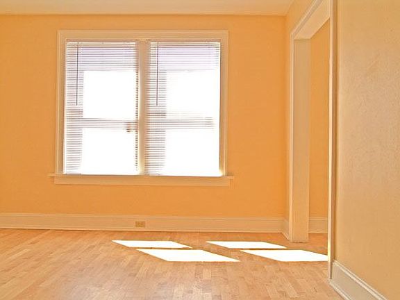 3rd image of 4616 Lindell Blvd APT 316