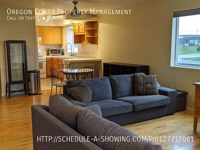 912 SW Bay View Ln — Photo 5