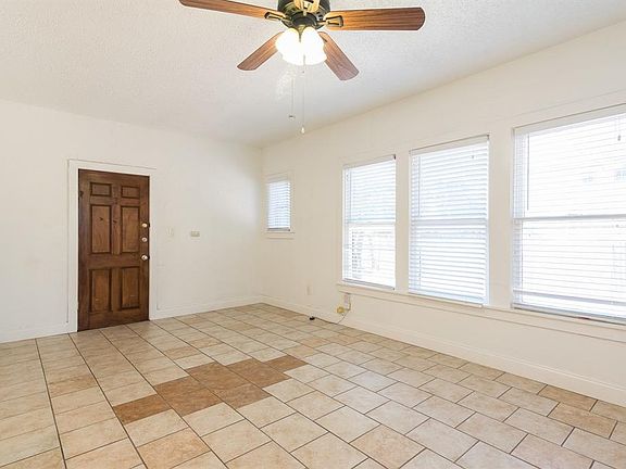 4th image of 5203 Worth St APT 3