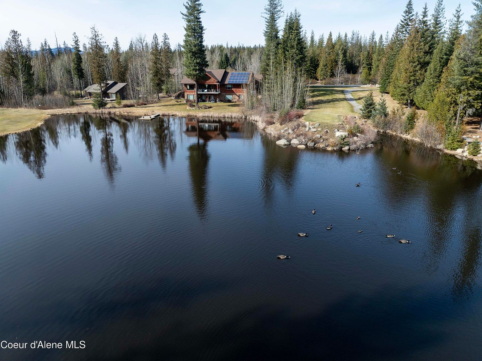586 Fairway Dr