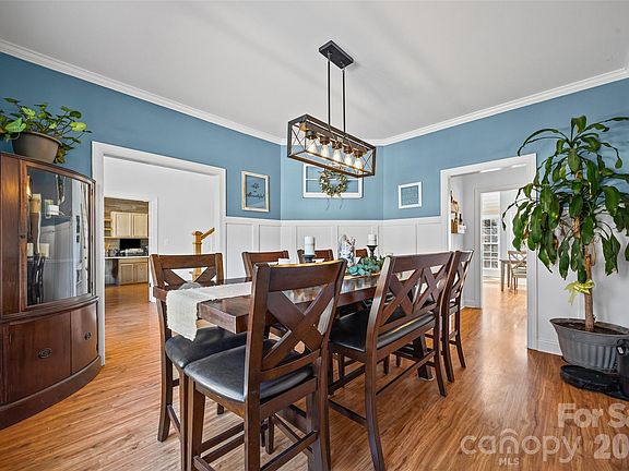 5th image of 11112 Broken Brook Way