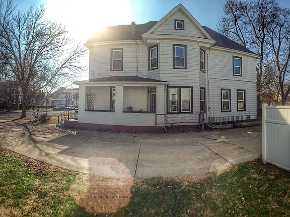 3rd image of 1721 W Barker Ave