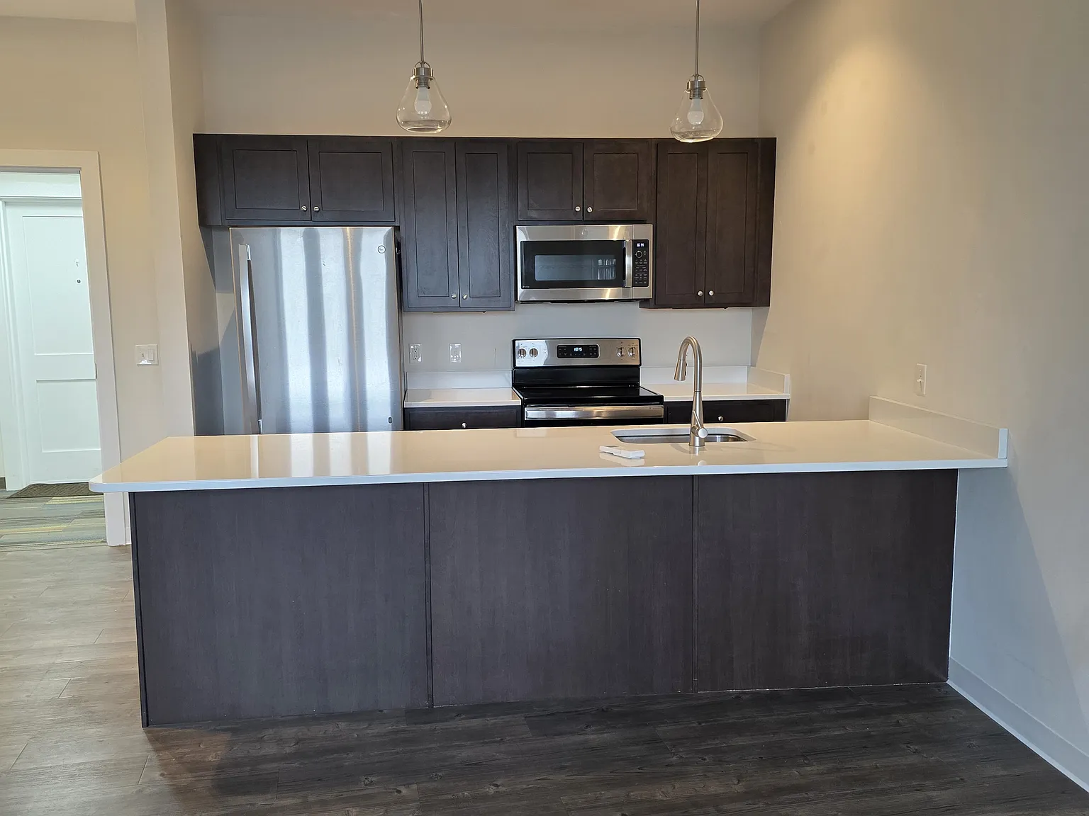 1 bed, $1,950 — Photo 2