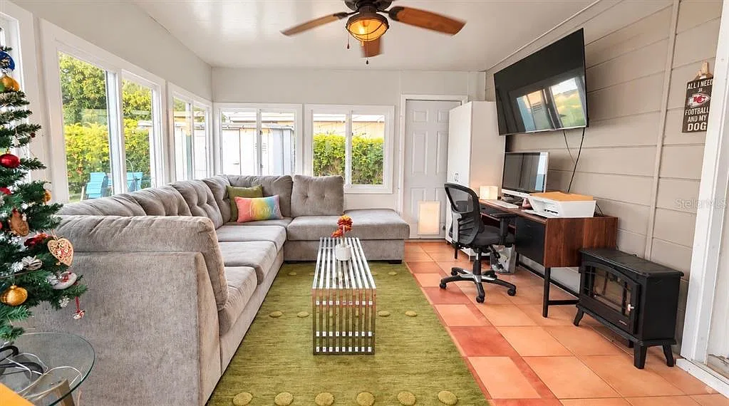 2 bed, 2.0 bath, 965 sqft, $2,750 — Photo 3